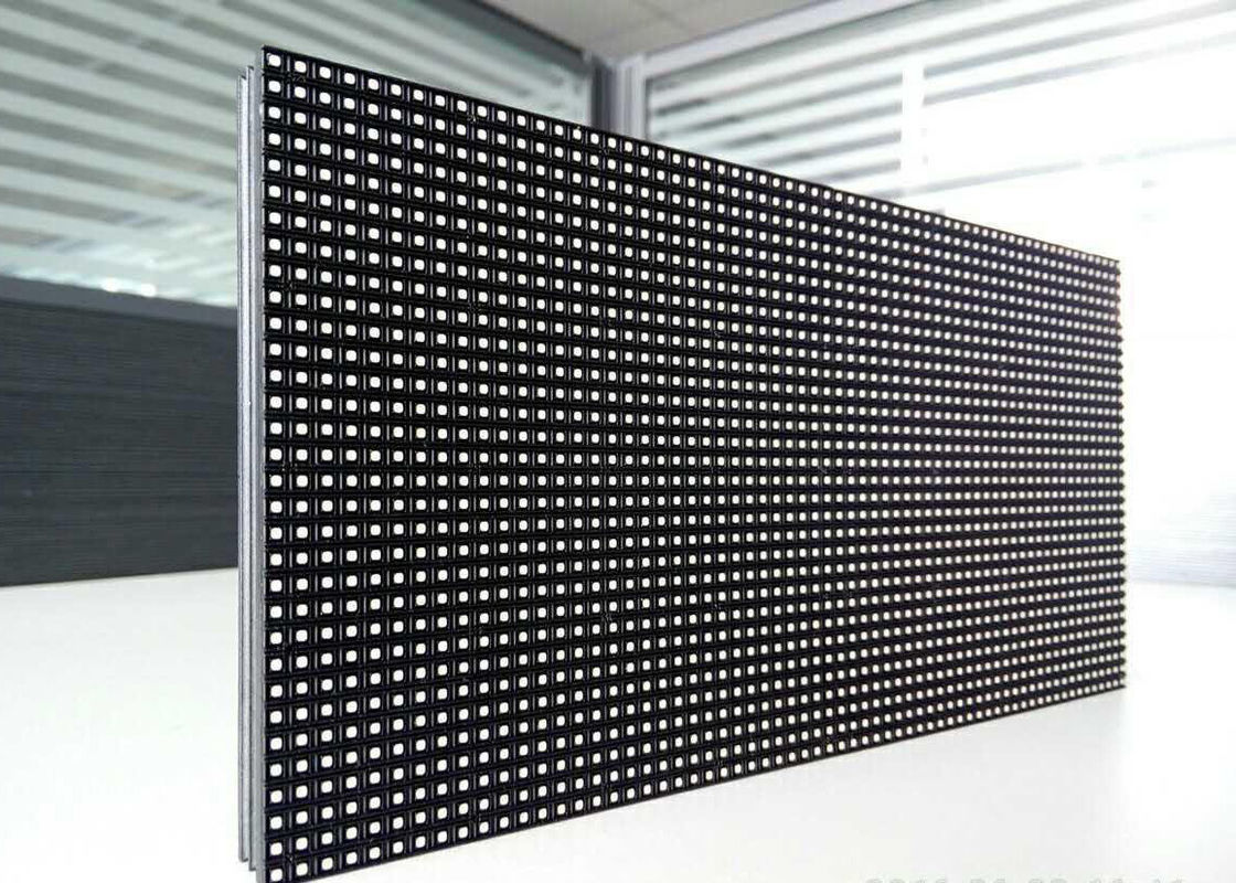 Konstantes Antrieb Pixel-im Freien lange Lebensdauer des LED-Anzeigen-Modul-P4 1R1G1B fournisseur
