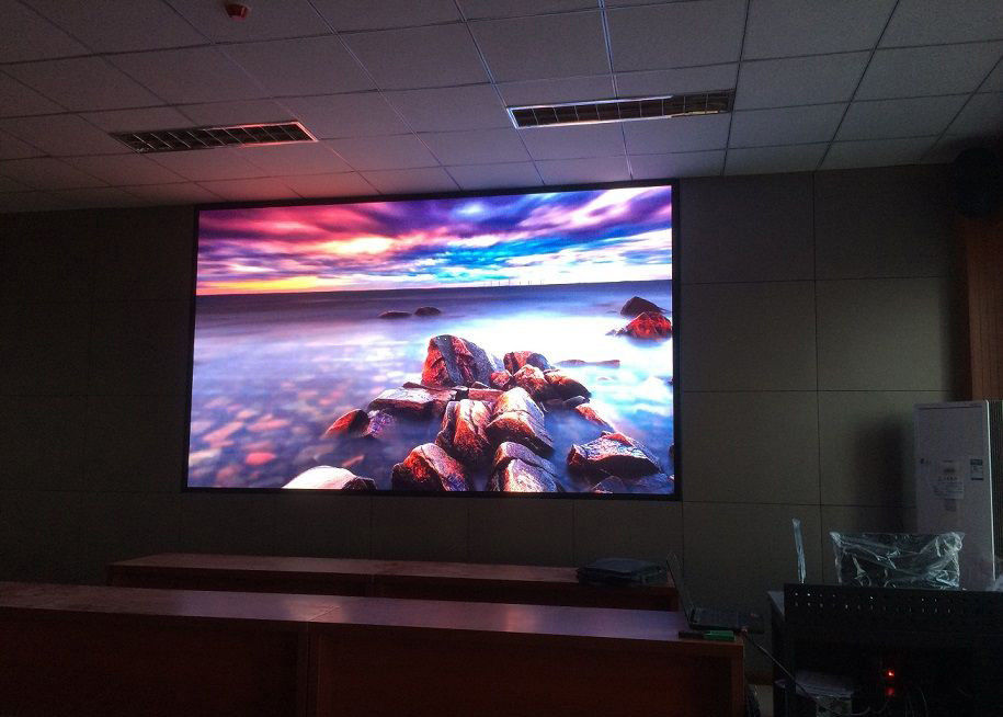 Kleine Videowand farbenreiche Innen-Fernsehplatte 100V-240V der Pixel-Neigungs-5 HD LED fournisseur